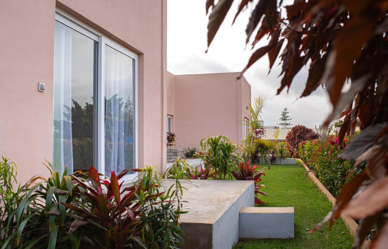 Somptua Garden Apartamento Ivato  Exterior foto
